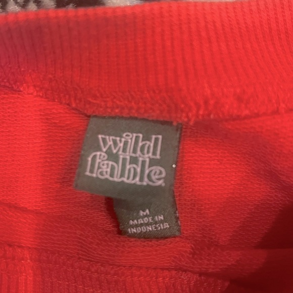Wild fable - woman’s crop top sweater Sz medium - Picture 2 of 2